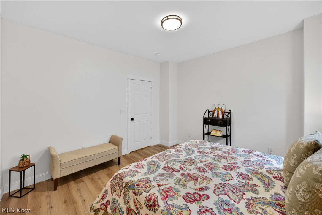 1617 Larchmont Avenue Lakewood OH 44107