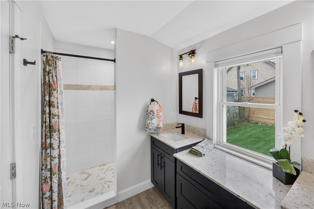 1617 Larchmont Avenue Lakewood OH 44107