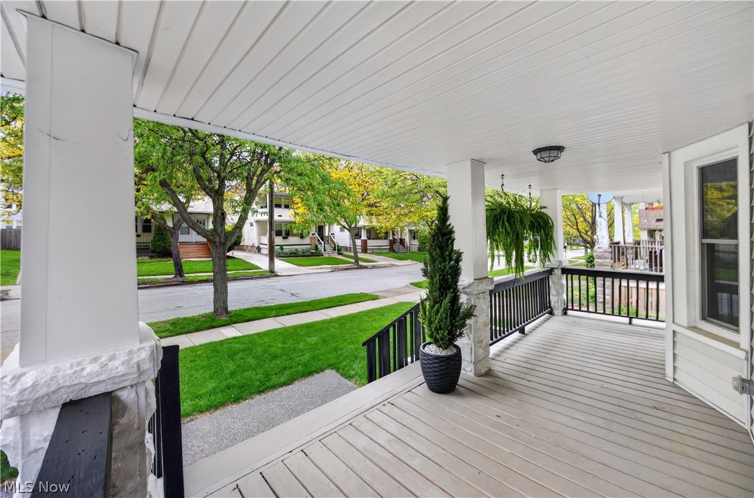 1617 Larchmont Avenue Lakewood OH 44107