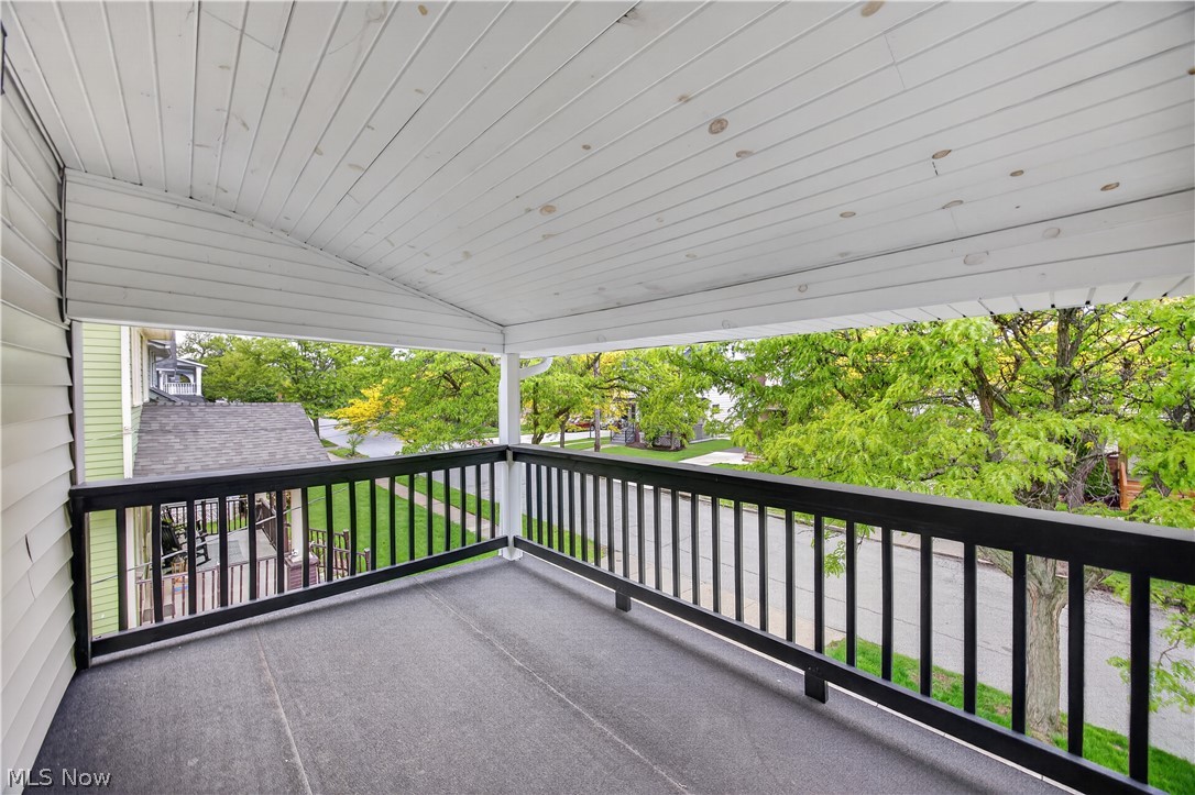 1617 Larchmont Avenue Lakewood OH 44107