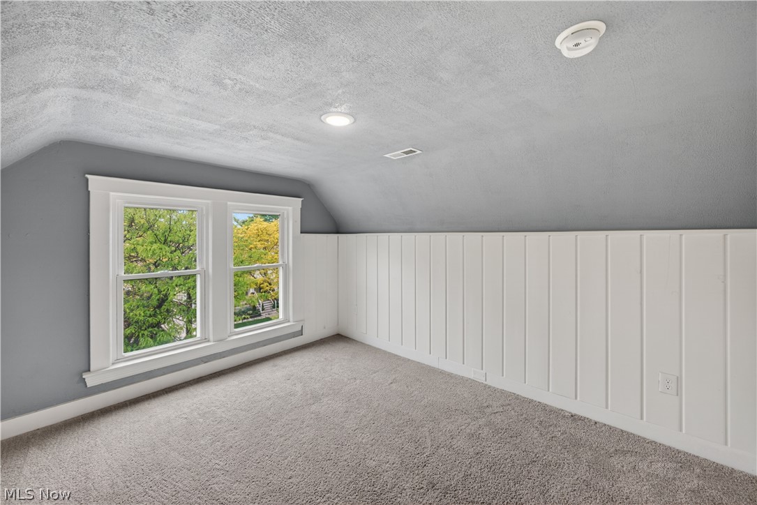 1617 Larchmont Avenue Lakewood OH 44107