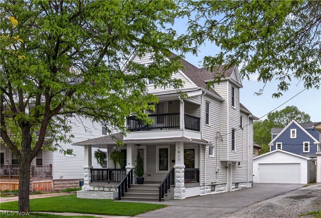 1617 Larchmont Avenue Lakewood OH 44107