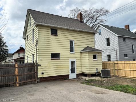 3059 W 111th Street Cleveland OH 44111