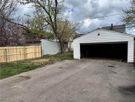 3059 W 111th Street Cleveland OH 44111