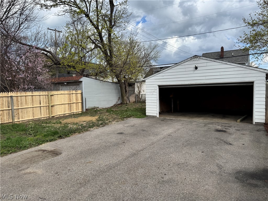 3059 W 111th Street Cleveland OH 44111