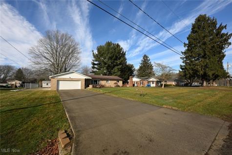 5042 Laddie Drive New Franklin OH 44319