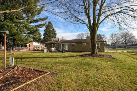 5042 Laddie Drive New Franklin OH 44319