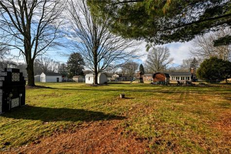 5042 Laddie Drive New Franklin OH 44319