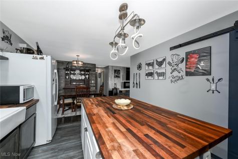 5042 Laddie Drive New Franklin OH 44319