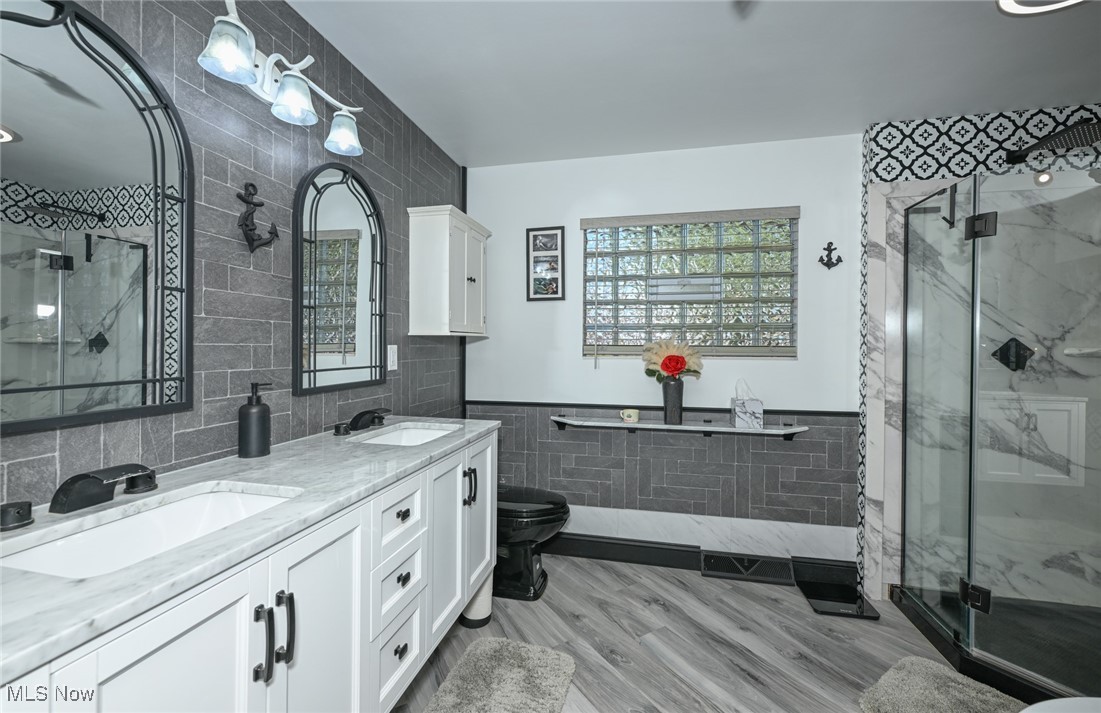 5042 Laddie Drive New Franklin OH 44319