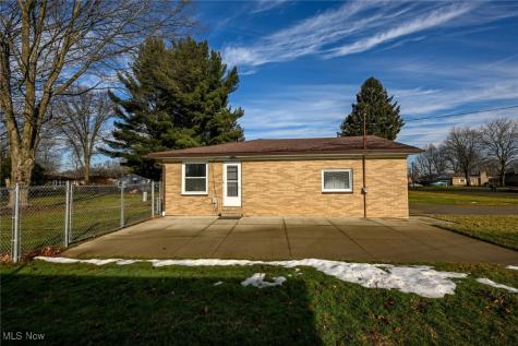 5042 Laddie Drive New Franklin OH 44319