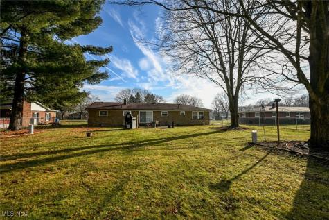 5042 Laddie Drive New Franklin OH 44319