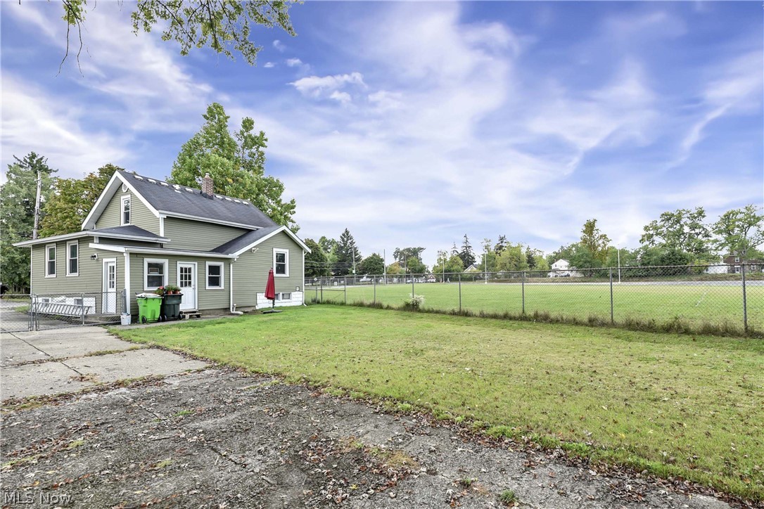 471 Columbus Street Bedford OH 44146