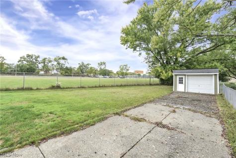 471 Columbus Street Bedford OH 44146
