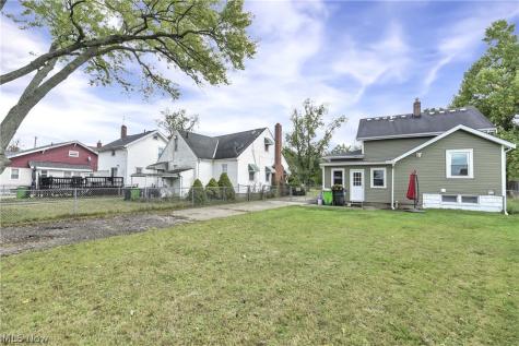 471 Columbus Street Bedford OH 44146