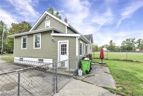 471 Columbus Street Bedford OH 44146