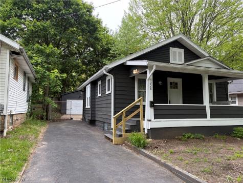 1228 Arnold Avenue Akron OH 44305
