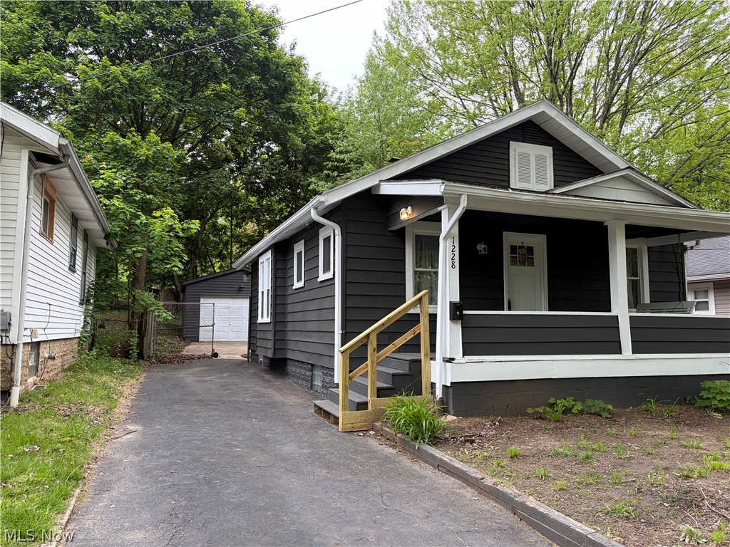 1228 Arnold Avenue Akron OH 44305