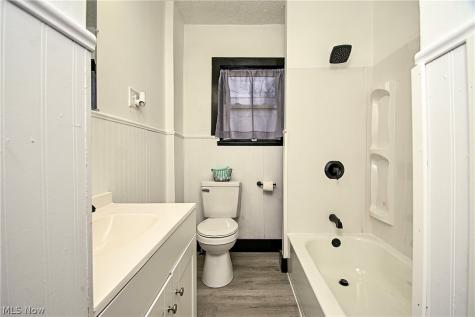 1228 Arnold Avenue Akron OH 44305