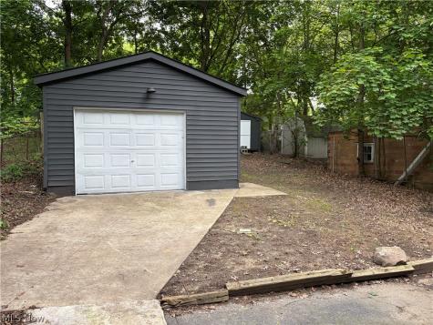 1228 Arnold Avenue Akron OH 44305