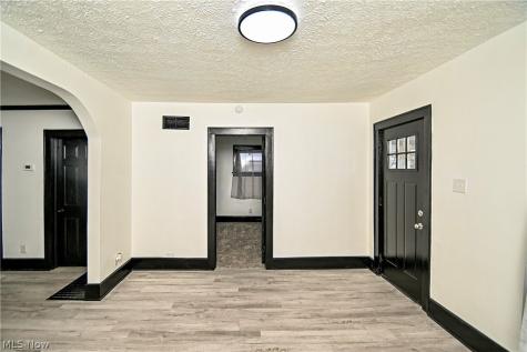 1228 Arnold Avenue Akron OH 44305