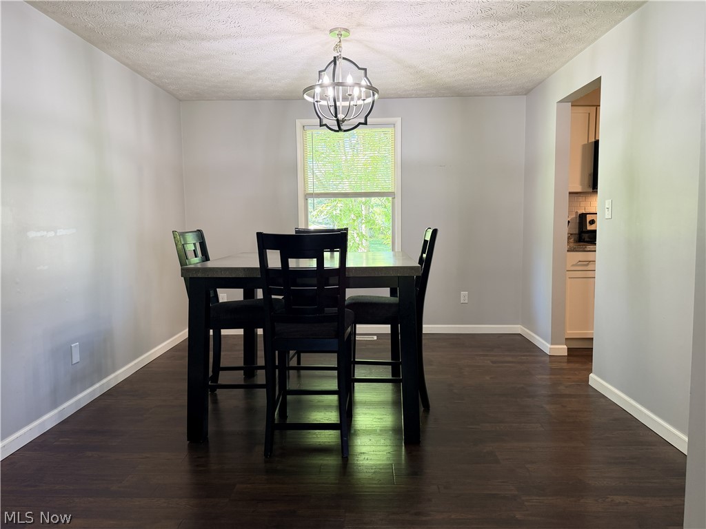 520 Heatherwood Drive SE Warren OH 44484