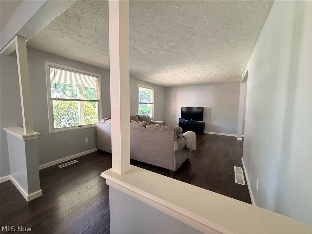 520 Heatherwood Drive SE Warren OH 44484