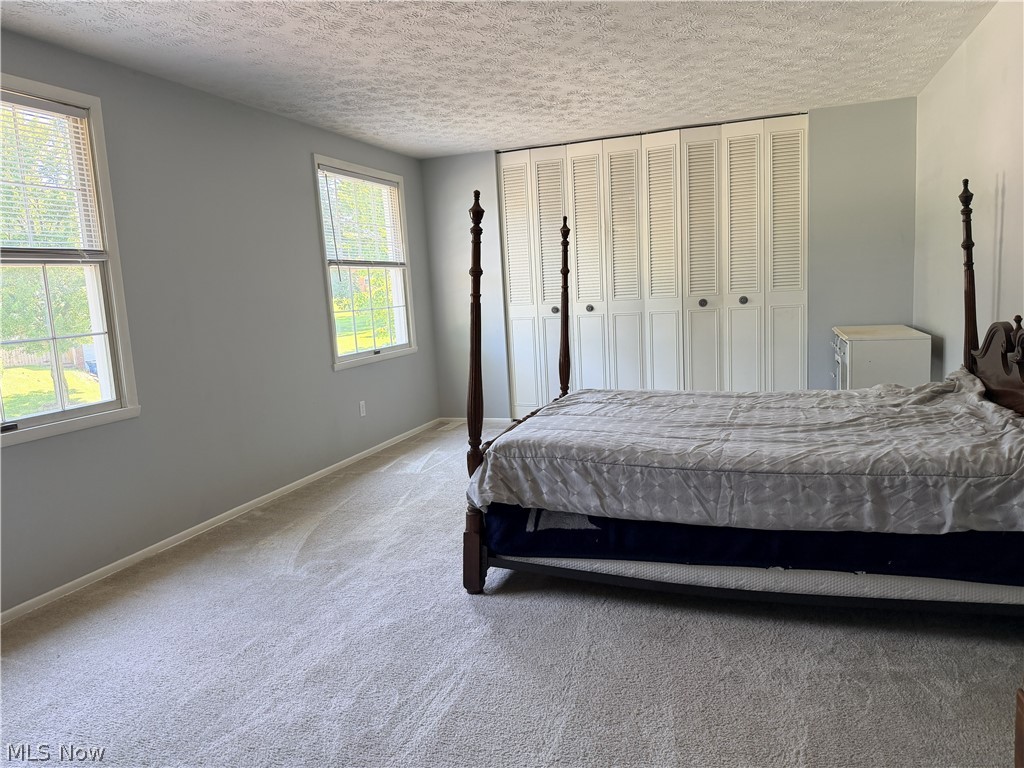 520 Heatherwood Drive SE Warren OH 44484