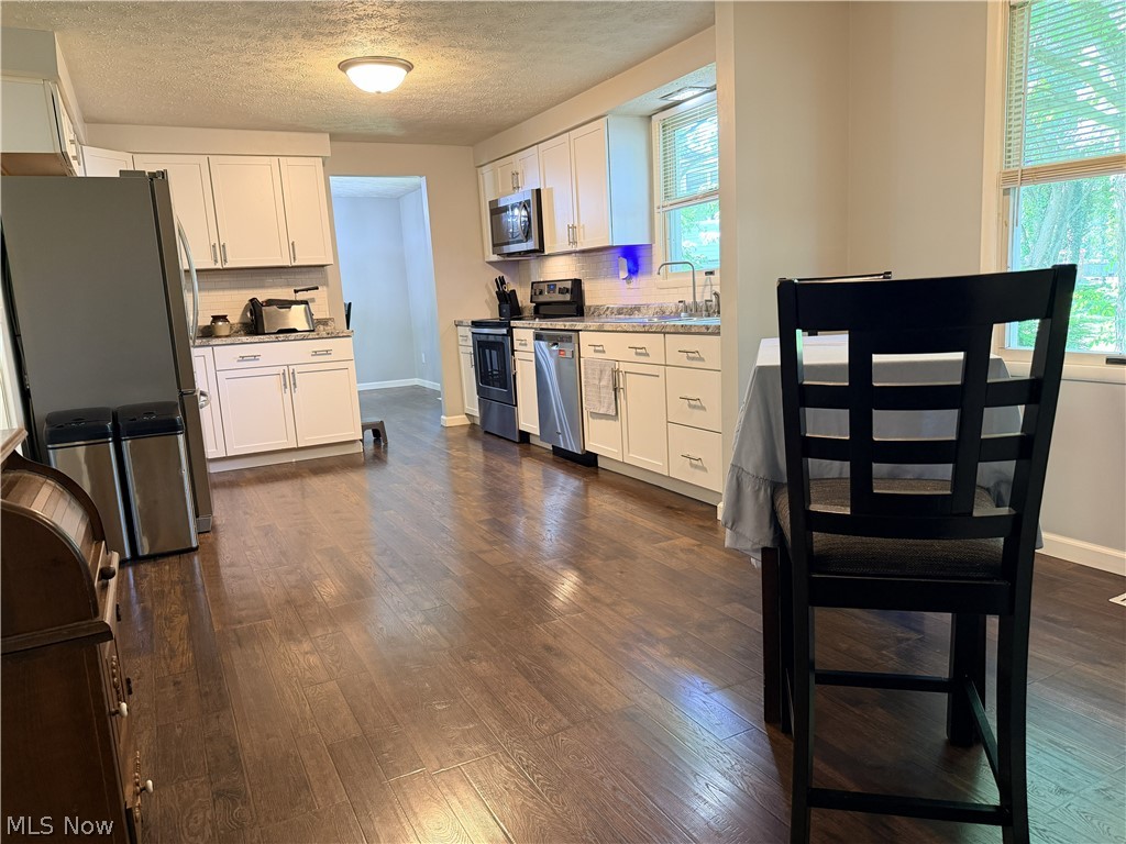520 Heatherwood Drive SE Warren OH 44484