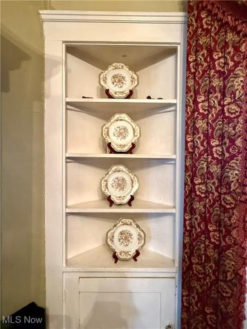 15220 Lucknow Avenue Cleveland OH 44110