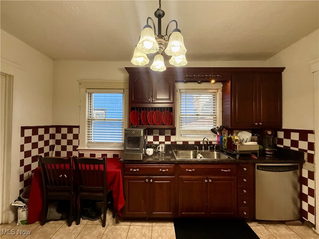 15220 Lucknow Avenue Cleveland OH 44110
