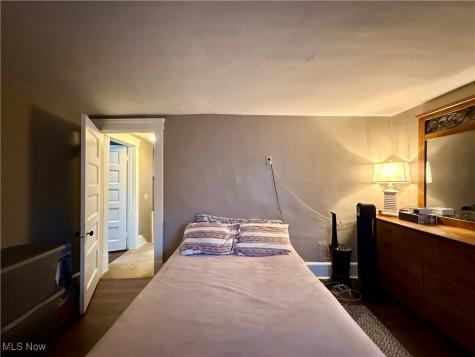 15220 Lucknow Avenue Cleveland OH 44110