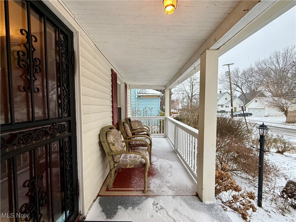 15220 Lucknow Avenue Cleveland OH 44110
