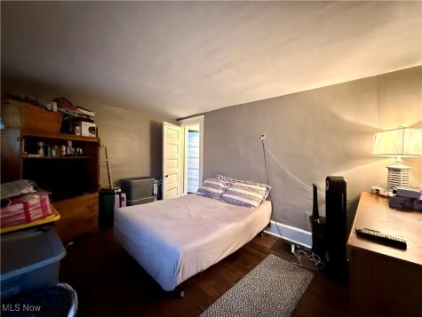 15220 Lucknow Avenue Cleveland OH 44110