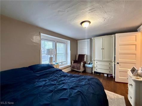 15220 Lucknow Avenue Cleveland OH 44110