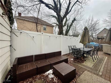 15220 Lucknow Avenue Cleveland OH 44110