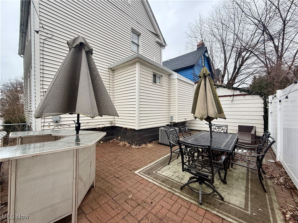 15220 Lucknow Avenue Cleveland OH 44110