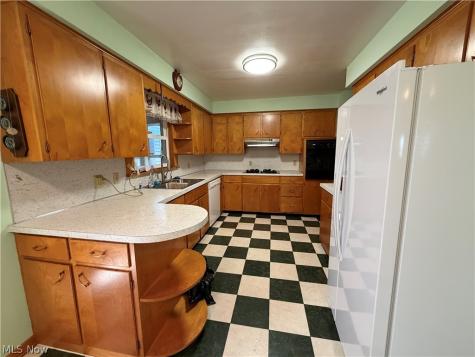 1330 Columbus Road Wooster OH 44691