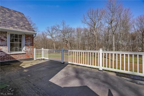 1322 Springhill Lane NE Massillon OH 44646