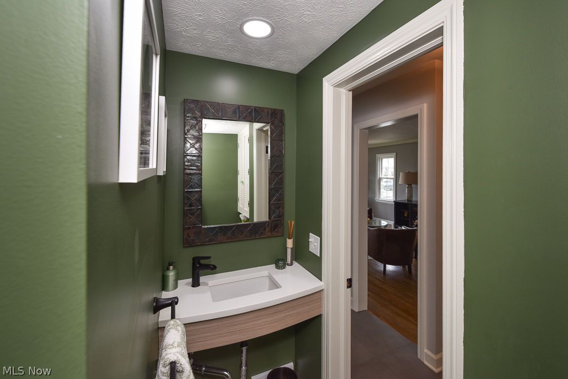 1000 Elmwood Road Rocky River OH 44116