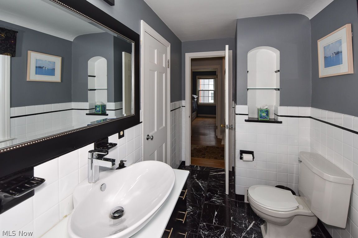 1000 Elmwood Road Rocky River OH 44116