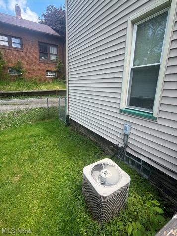 26 Hyde Avenue Niles OH 44446