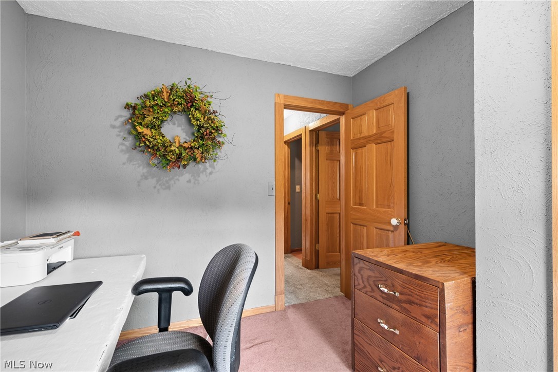48211 Moore Road East Liverpool OH 43920
