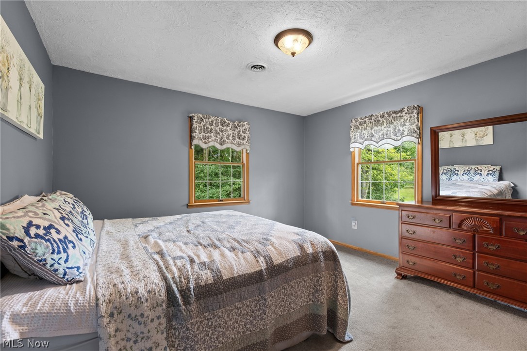 48211 Moore Road East Liverpool OH 43920