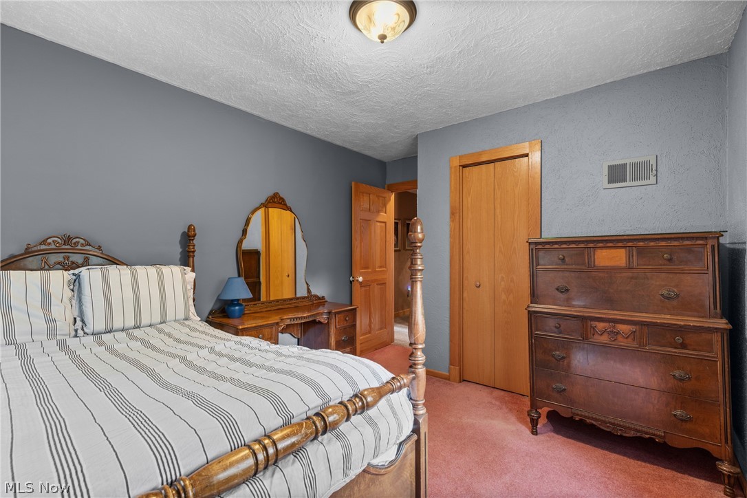 48211 Moore Road East Liverpool OH 43920