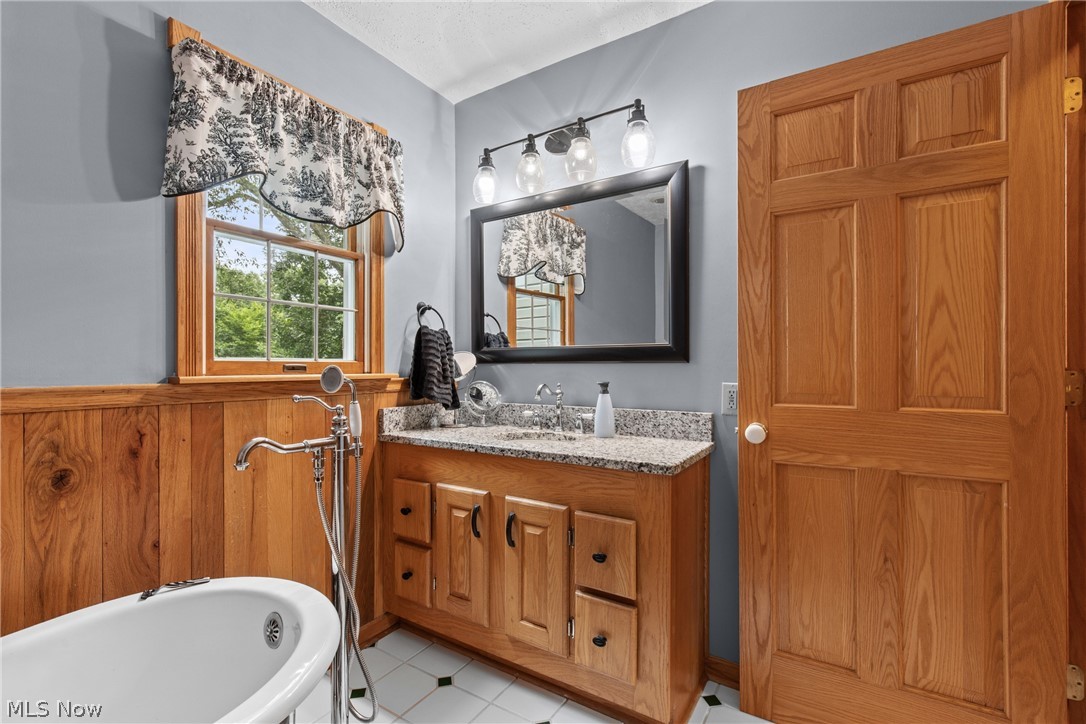 48211 Moore Road East Liverpool OH 43920