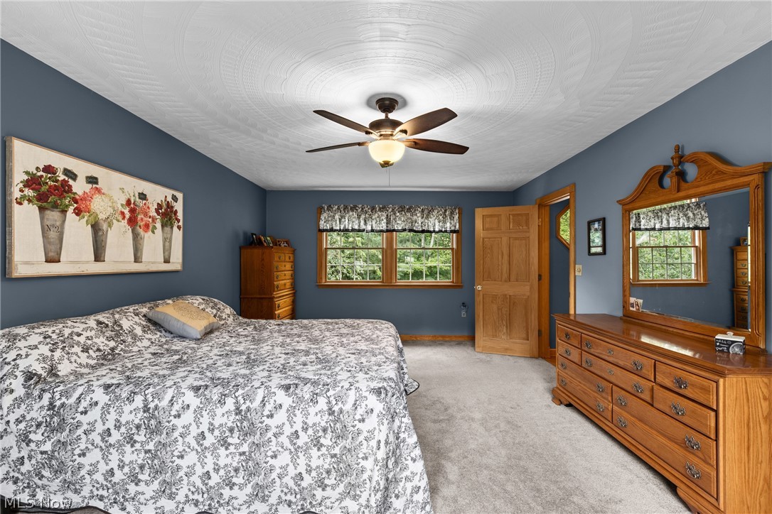 48211 Moore Road East Liverpool OH 43920