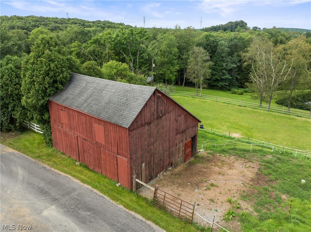 48211 Moore Road East Liverpool OH 43920