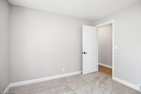 2805 Glencoe Akron OH 44319