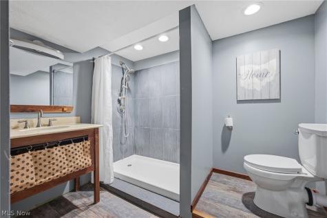 5760 Canterbury Road New Franklin OH 44319
